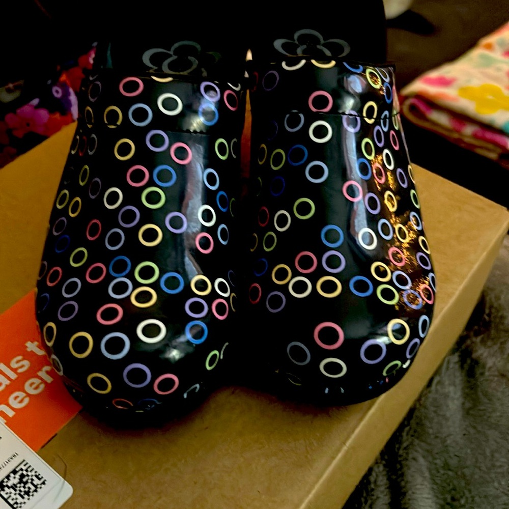 Santina Clogs size 39 or 8 1/2